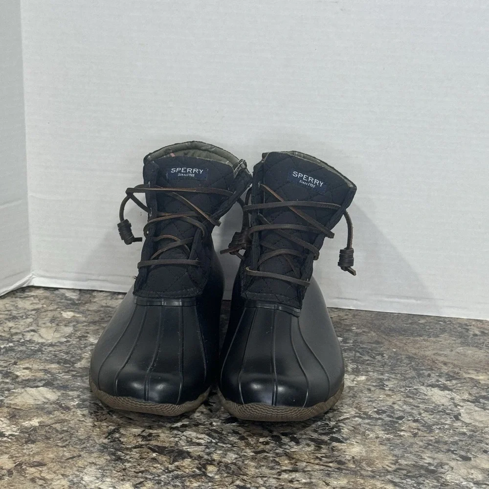 Sperry Women's Saltwater Quilted Nylon Duck Boot STS94063 Black Size 9.5‎